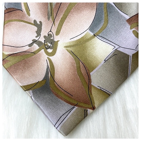 💕Absolutely Stunning Floral Jerry Garcia Mens Silk Necktie💕 - Picture 11 of 13
